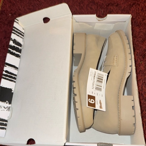 Beige Lug Loafers for Women Size 9 Dune - Picture 9 of 10